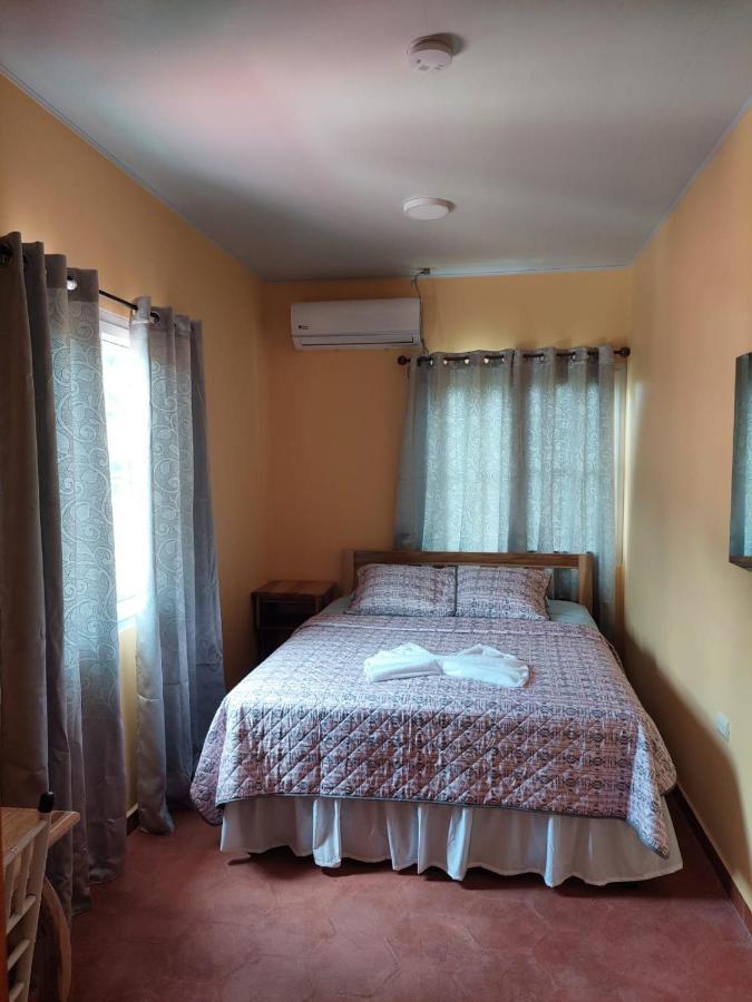 Hotel y Restaurante Virgen de Fátima La Ceiba Esterno foto