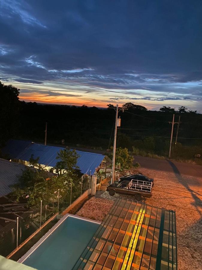 Hotel y Restaurante Virgen de Fátima La Ceiba Esterno foto