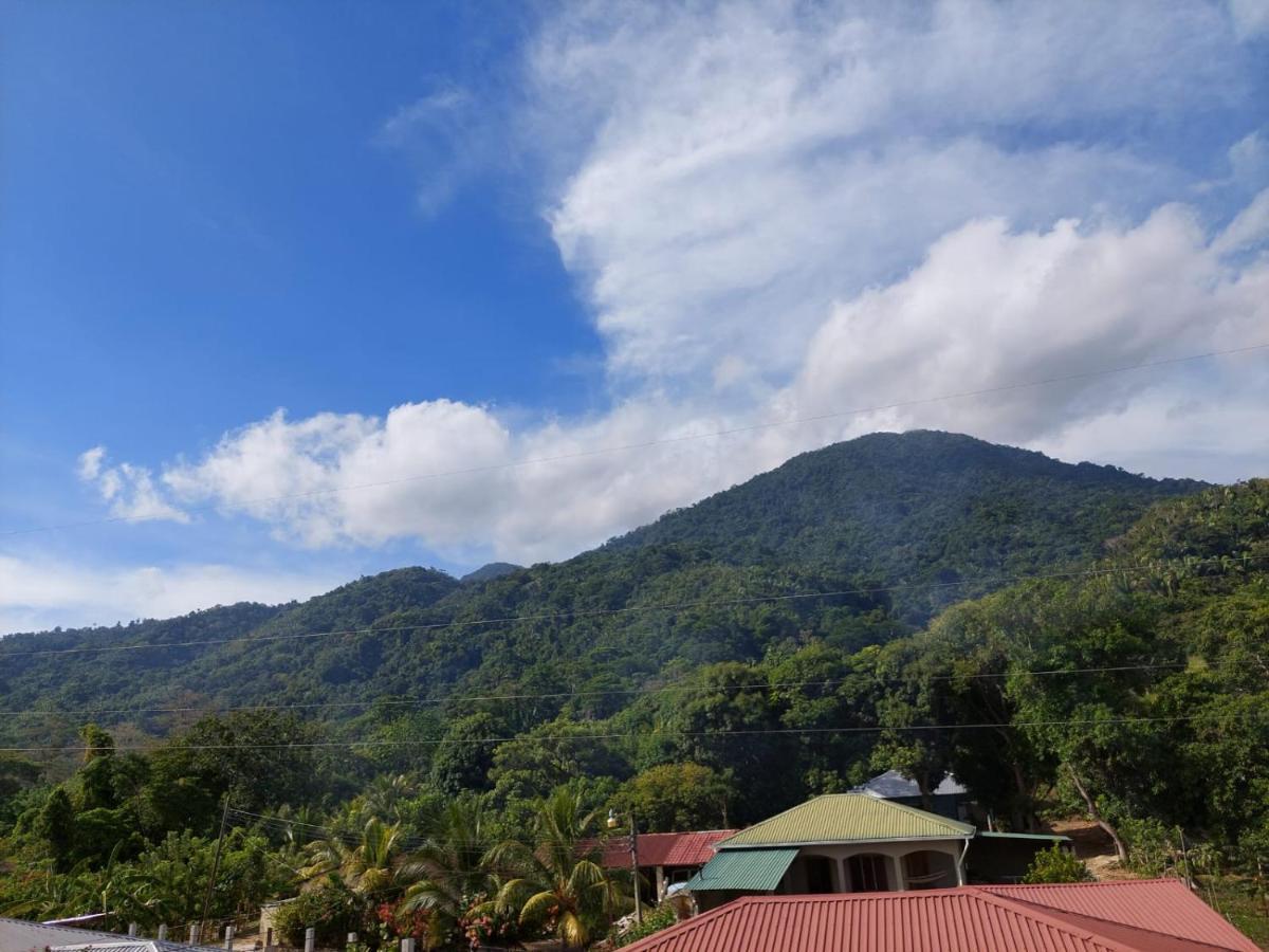 Hotel y Restaurante Virgen de Fátima La Ceiba Esterno foto